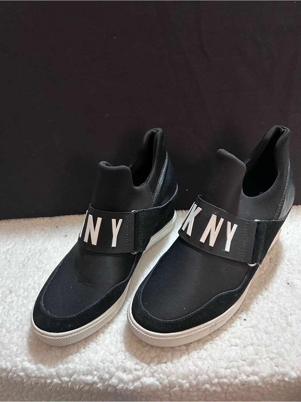 DKNY women’s Black Slip-On Sneakers with Strap